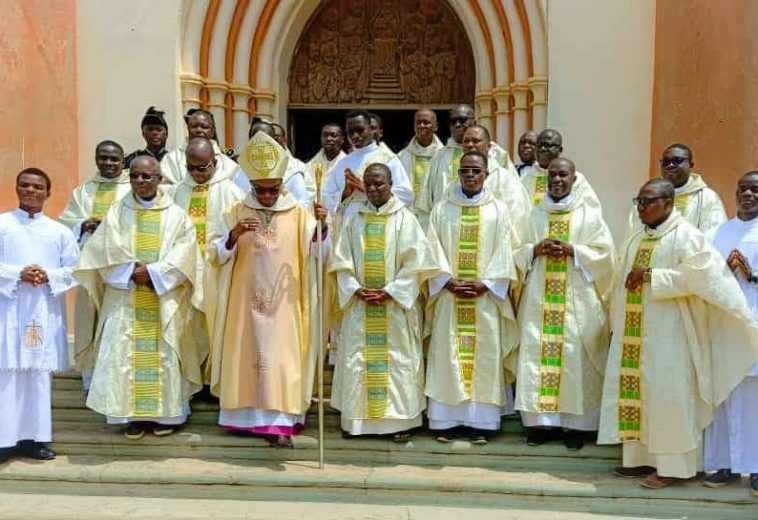 JUBILE D’ÉMERAUDE D’ORDINATION PRESBYTERALE DE MONSEIGNEUR BENOIT ALOWONOU