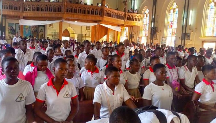 MESSE DE RENTRÉE SCOLAIRE AU COLLÈGE POLYVALENT SAINT-ESPRIT DE KPALIMÉ